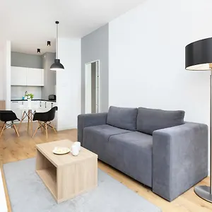 Apartament Wola Pet-friendly With Ac Slawinska By Renters, Warszawa